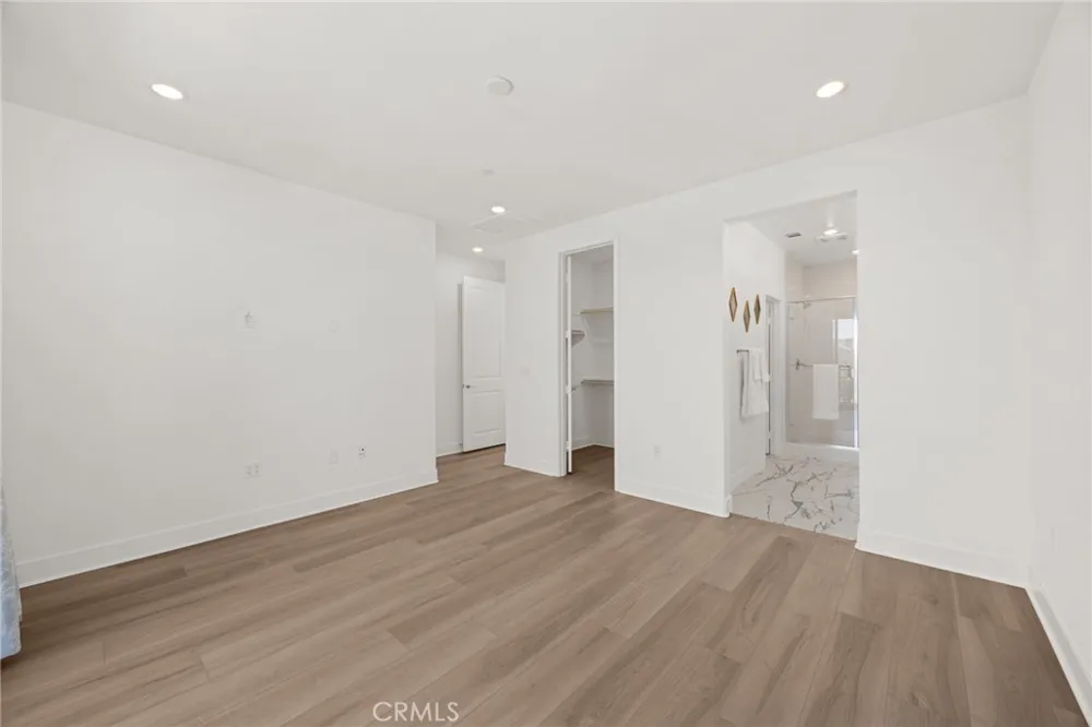 201 Longspur Irvine, CA 92618