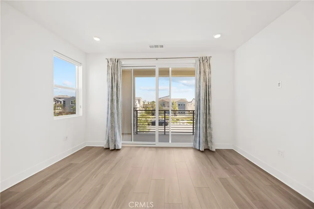 201 Longspur Irvine, CA 92618