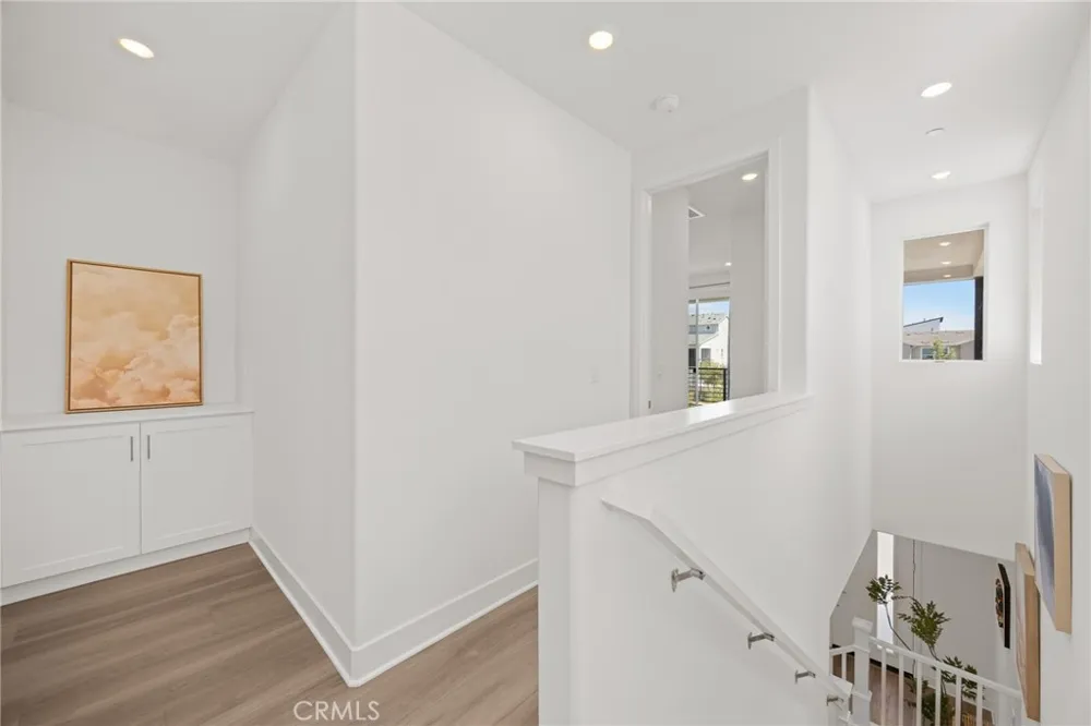 201 Longspur Irvine, CA 92618