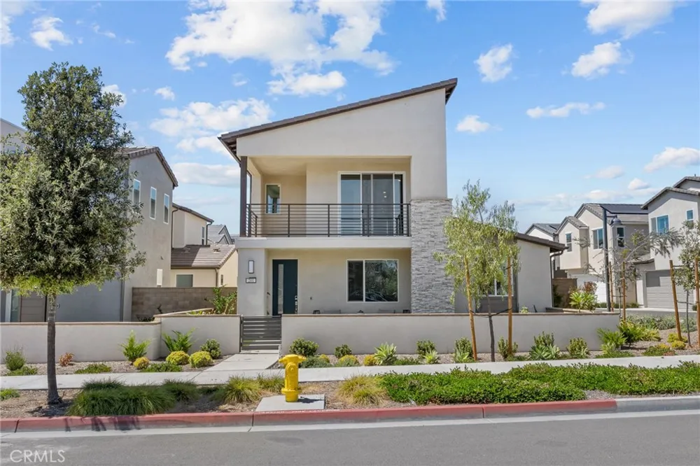 201 Longspur Irvine, CA 92618