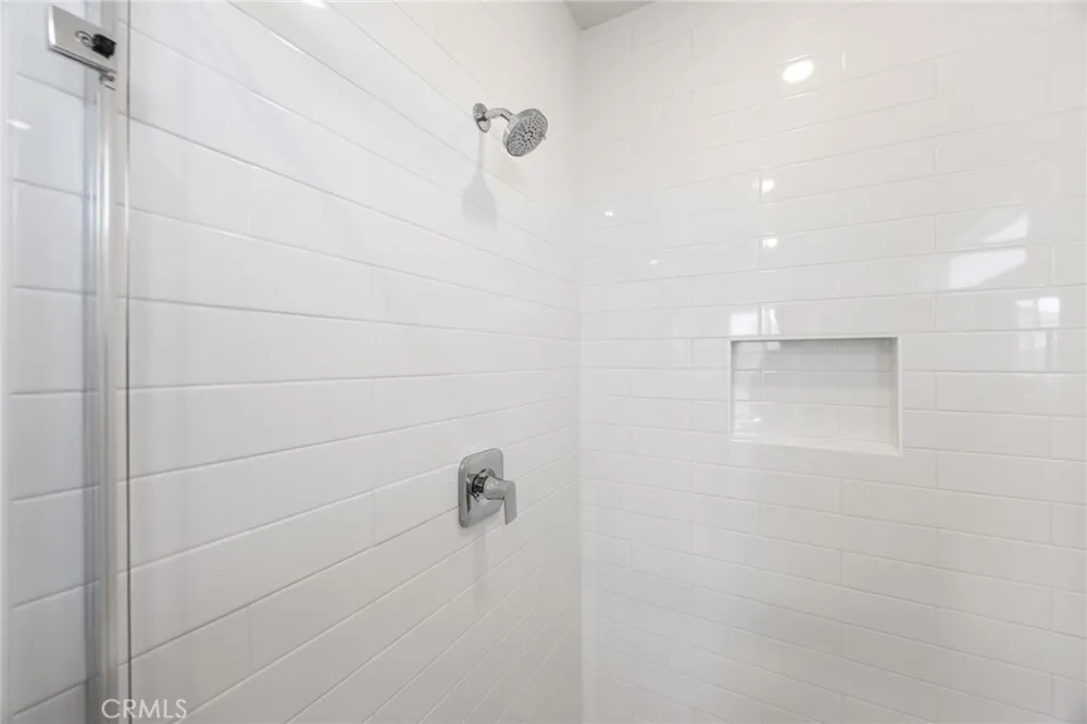 201 Longspur Irvine, CA 92618