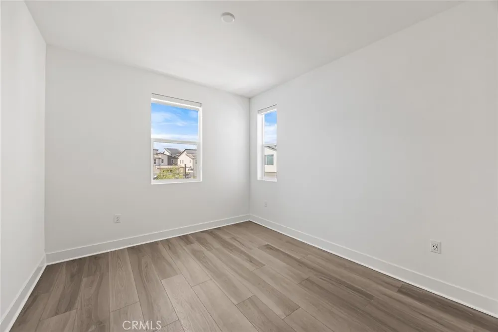 201 Longspur Irvine, CA 92618