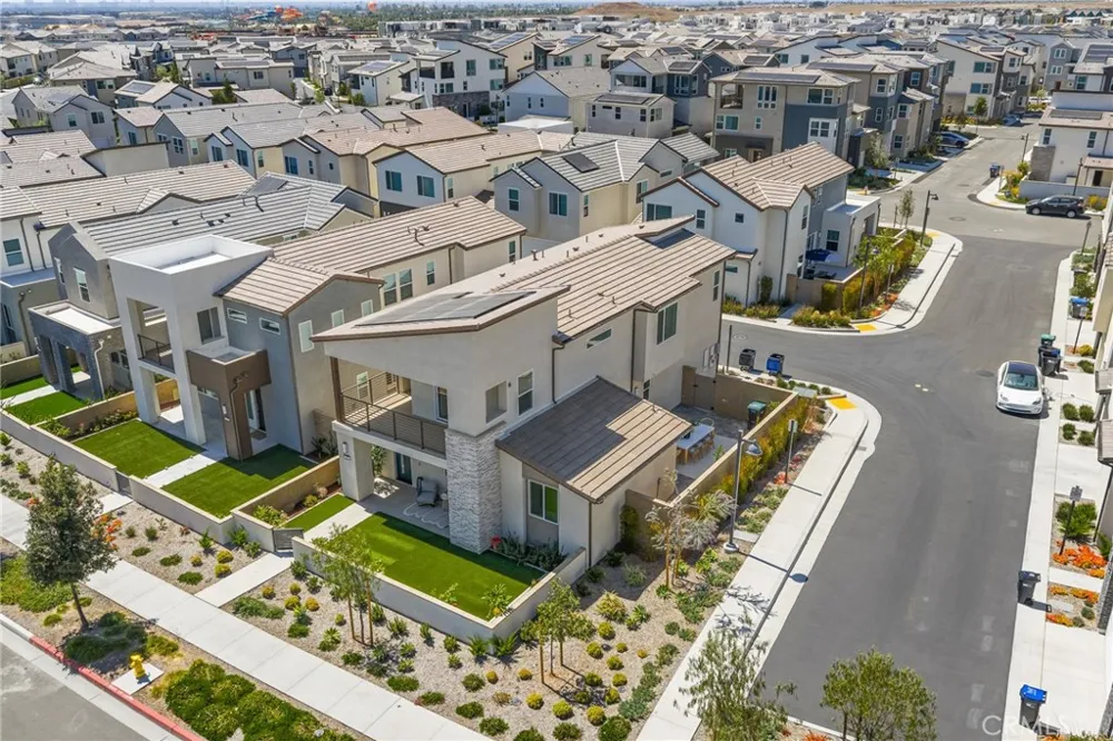 201 Longspur Irvine, CA 92618