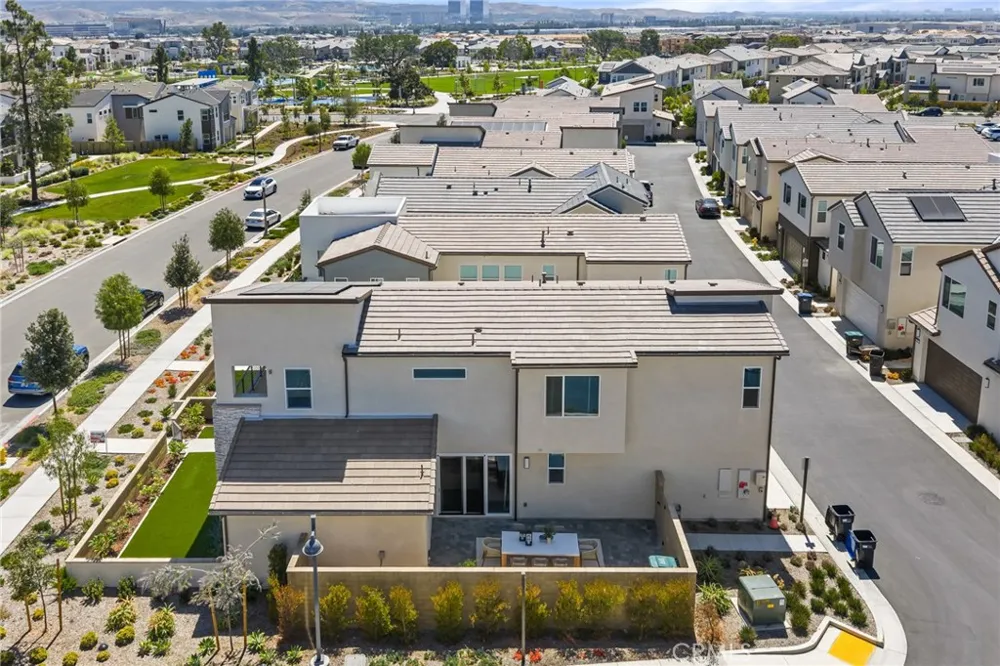 201 Longspur Irvine, CA 92618