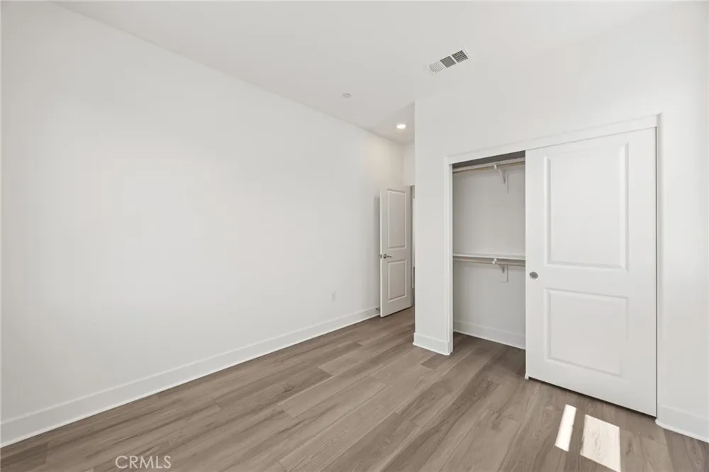 201 Longspur Irvine, CA 92618