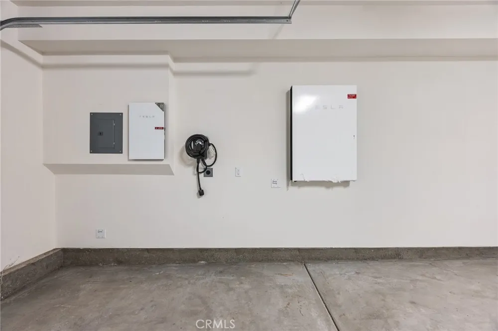 201 Longspur Irvine, CA 92618