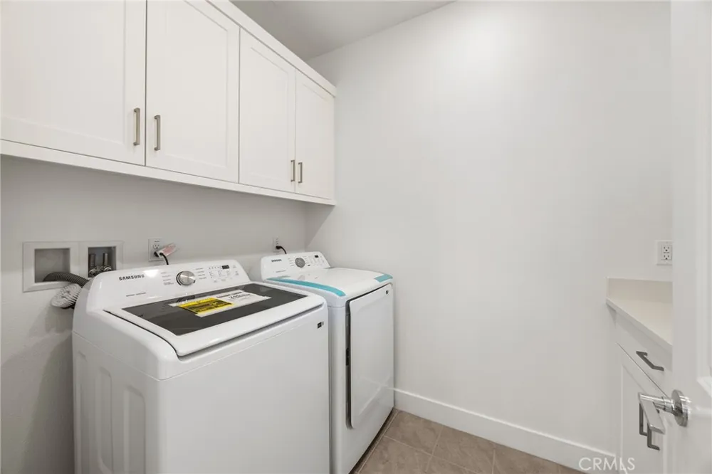 201 Longspur Irvine, CA 92618