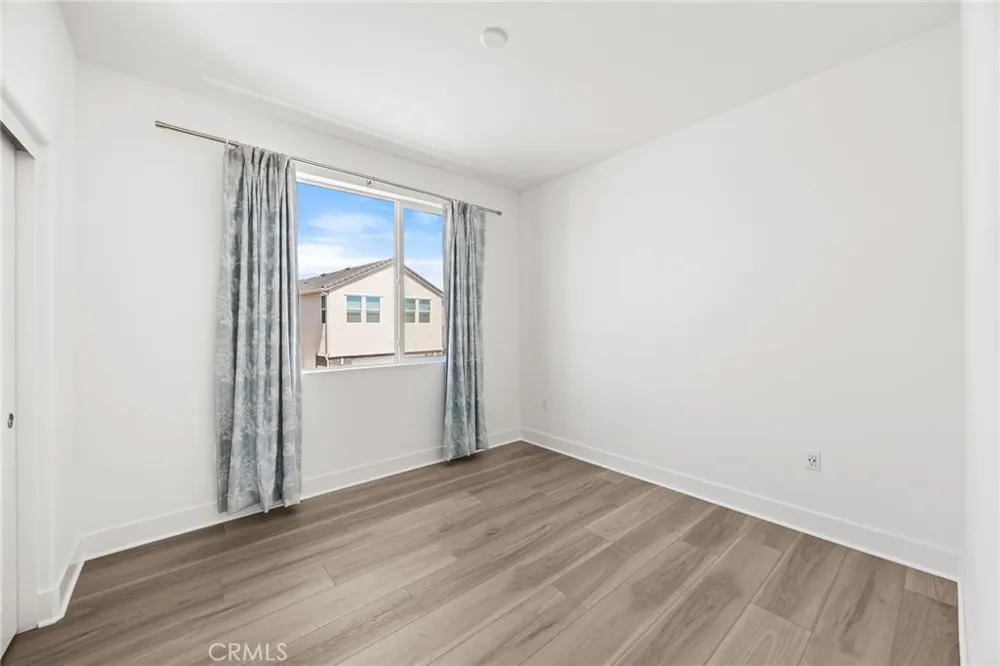 201 Longspur Irvine, CA 92618