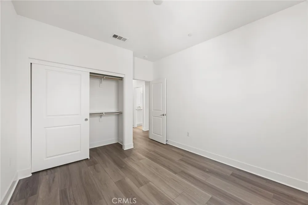 201 Longspur Irvine, CA 92618