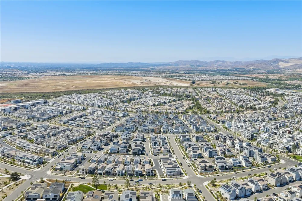201 Longspur Irvine, CA 92618