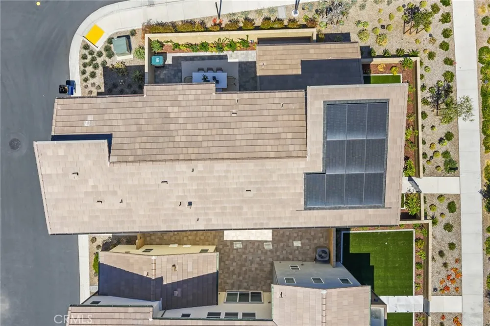 201 Longspur Irvine, CA 92618