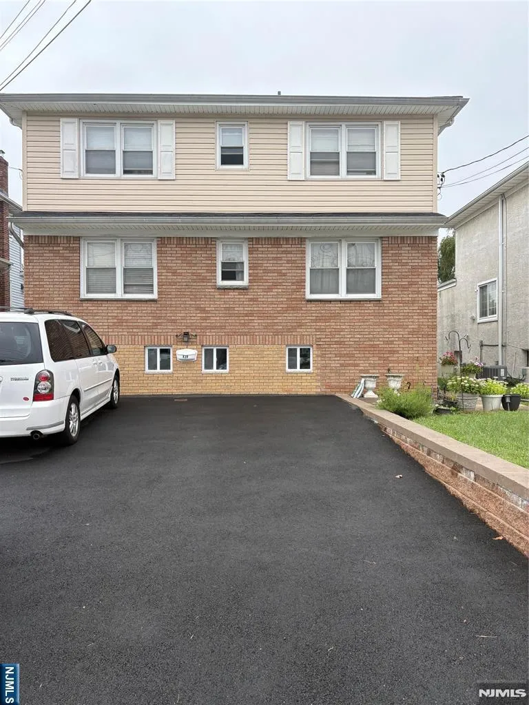 839 Riverside Avenue 2 Lyndhurst, NJ 07071