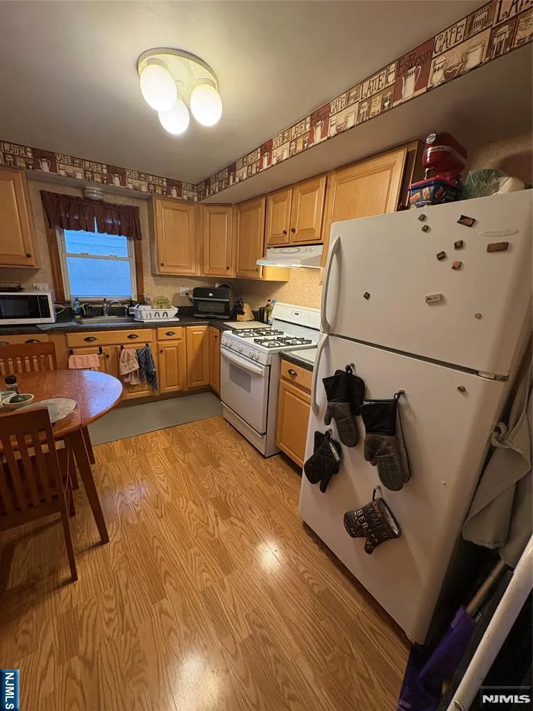 839 Riverside Avenue 2 Lyndhurst, NJ 07071