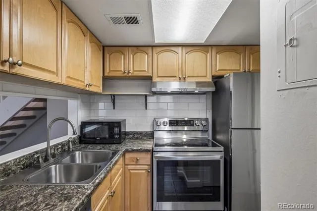 1250 S Monaco Street Parkway #111 Denver, CO 80224
