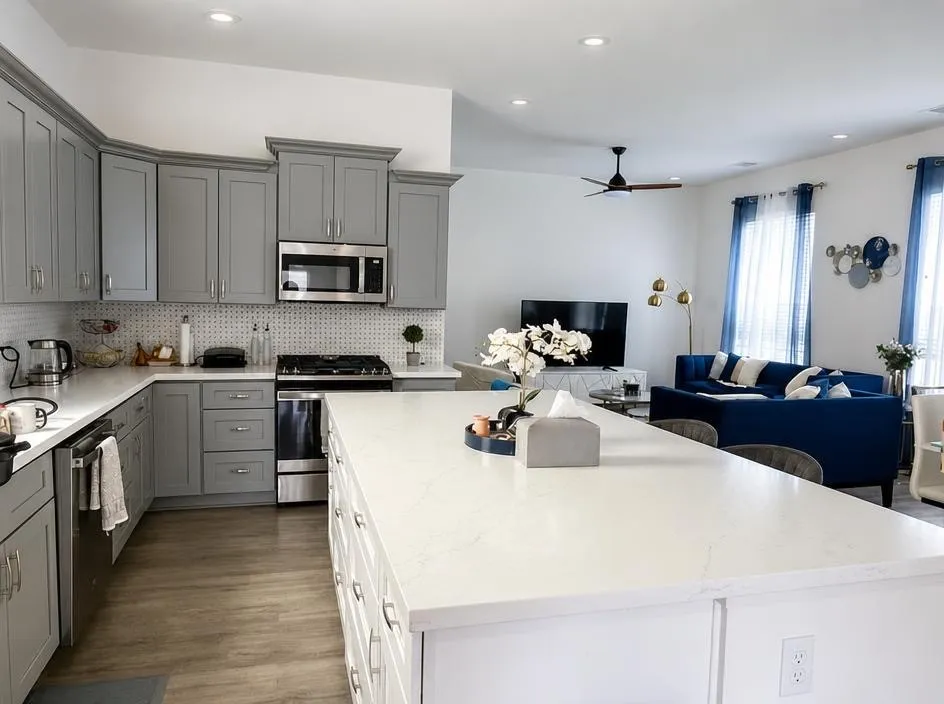 1221 W 16th Street #F Houston, TX 77008