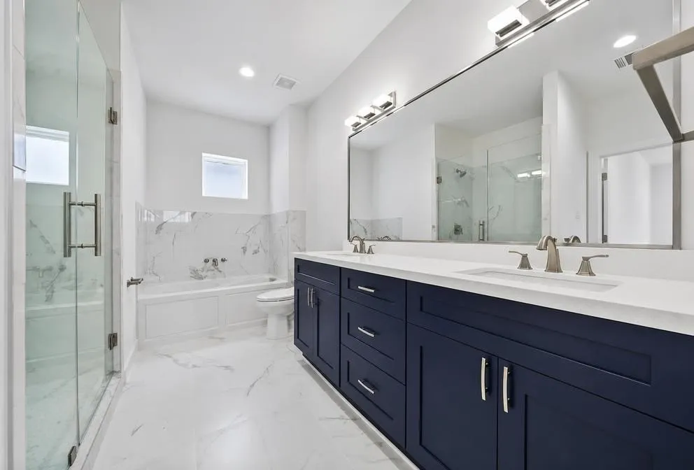 1221 W 16th Street #F Houston, TX 77008