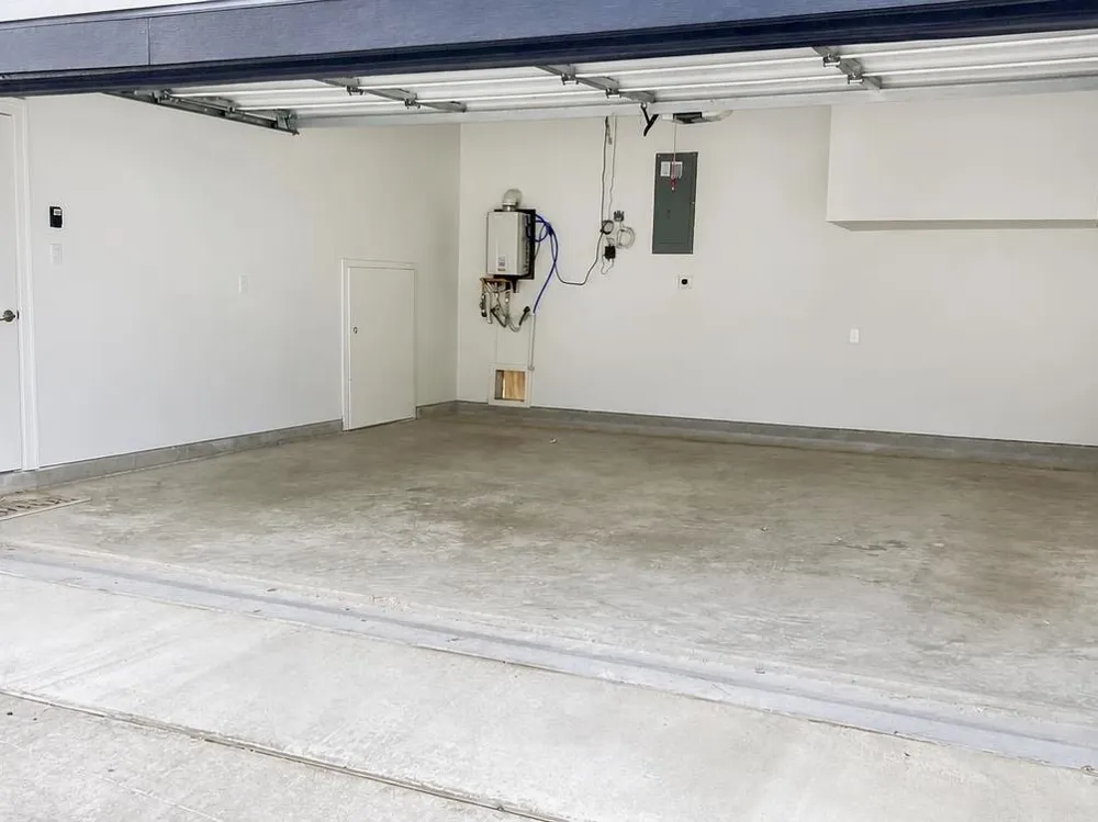 1221 W 16th Street #F Houston, TX 77008