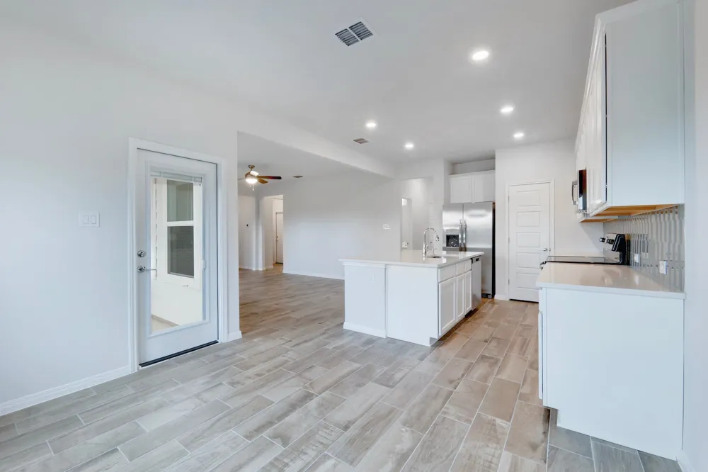 4905 Thunderbird Street Lago Vista, TX 78645