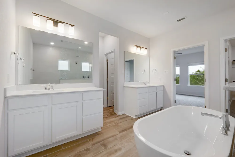 4905 Thunderbird Street Lago Vista, TX 78645
