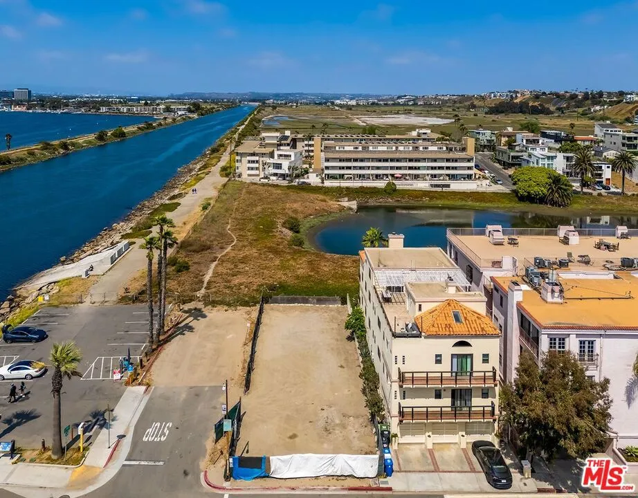 6202 Pacific Avenue Playa del Rey, CA 90293