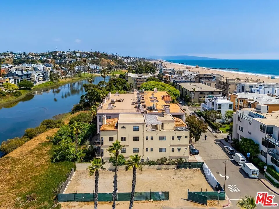 6202 Pacific Avenue Playa del Rey, CA 90293