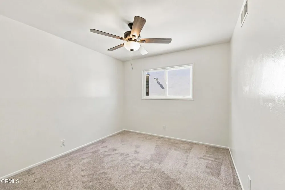 385 Hayes Avenue Ventura, CA 93003