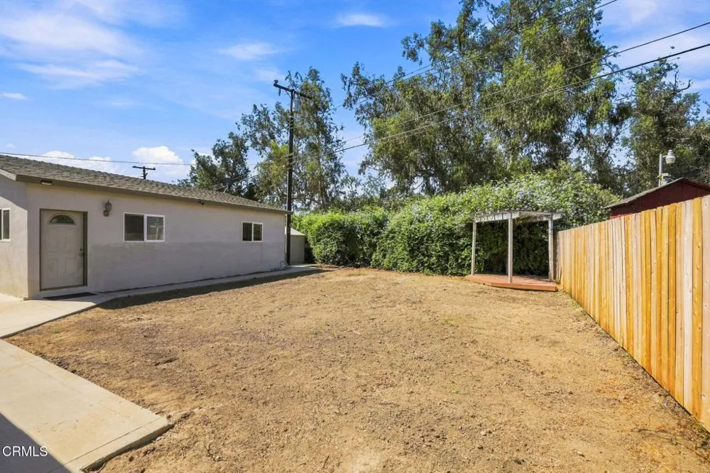 385 Hayes Avenue Ventura, CA 93003