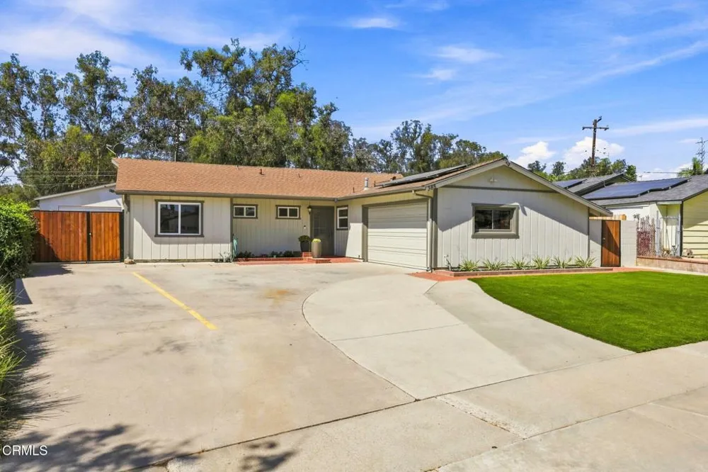 385 Hayes Avenue Ventura, CA 93003