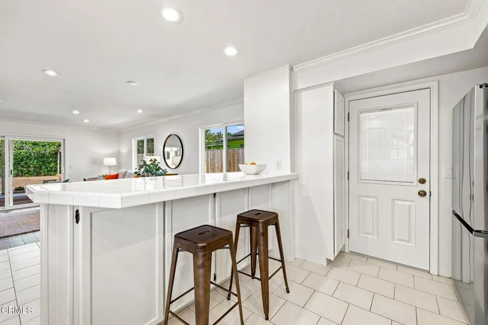 385 Hayes Avenue Ventura, CA 93003