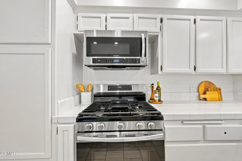 385 Hayes Avenue Ventura, CA 93003