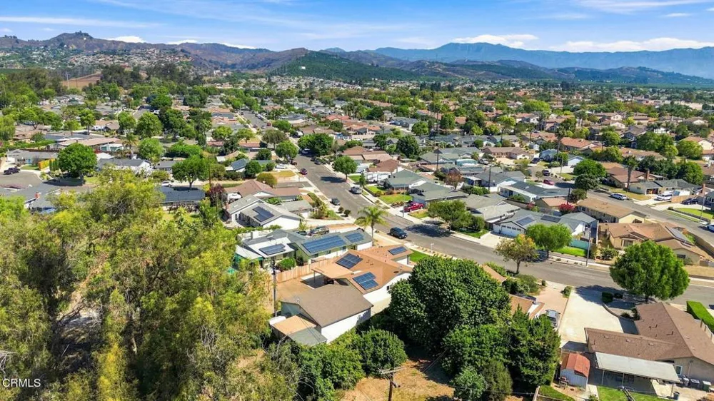 385 Hayes Avenue Ventura, CA 93003