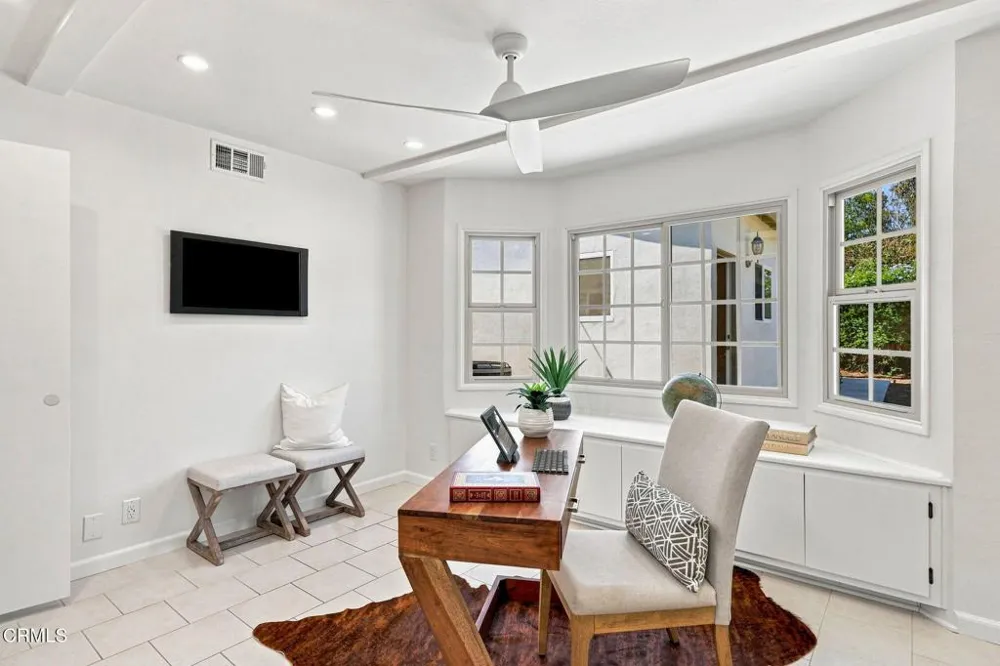 385 Hayes Avenue Ventura, CA 93003