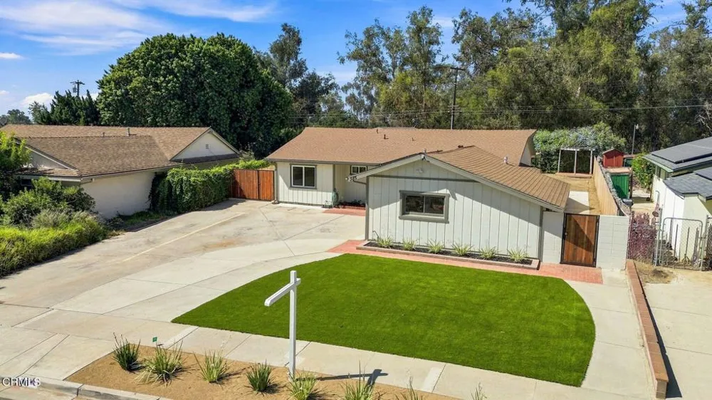 385 Hayes Avenue Ventura, CA 93003