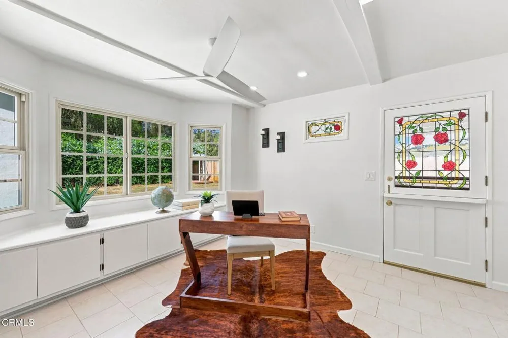 385 Hayes Avenue Ventura, CA 93003
