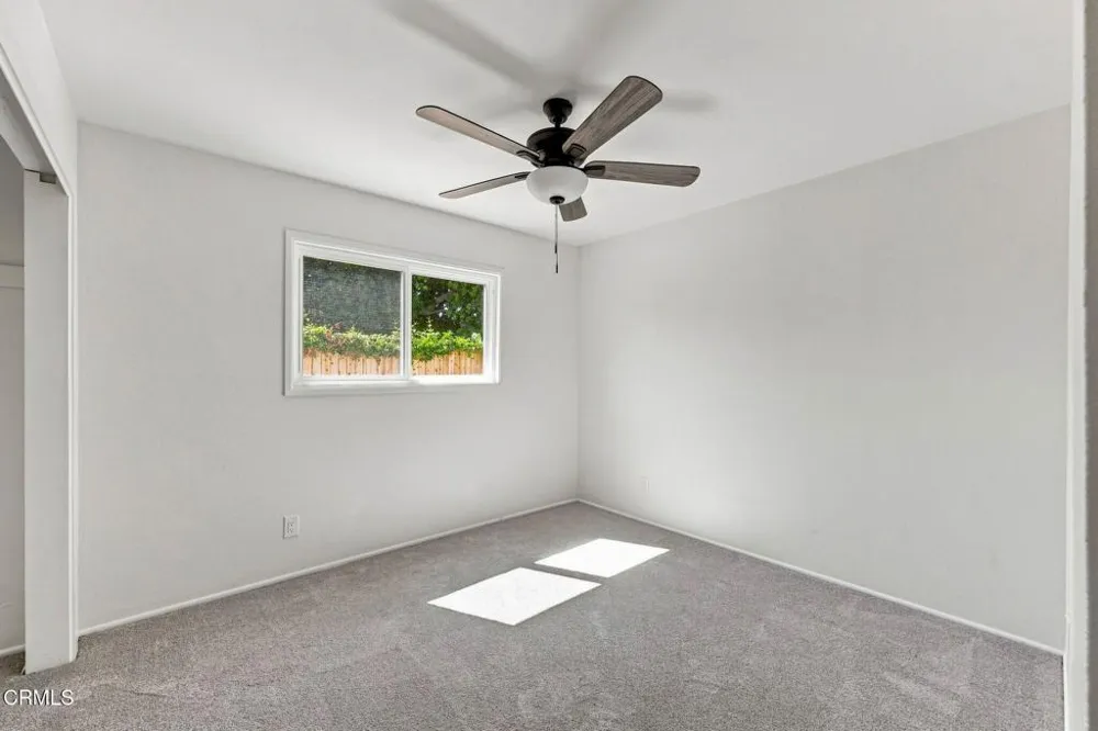 385 Hayes Avenue Ventura, CA 93003