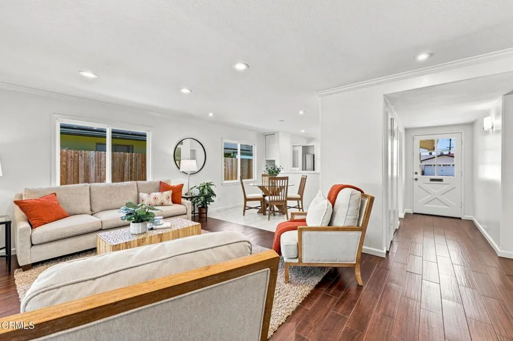 385 Hayes Avenue Ventura, CA 93003