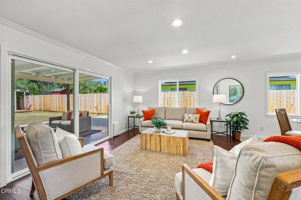 385 Hayes Avenue Ventura, CA 93003