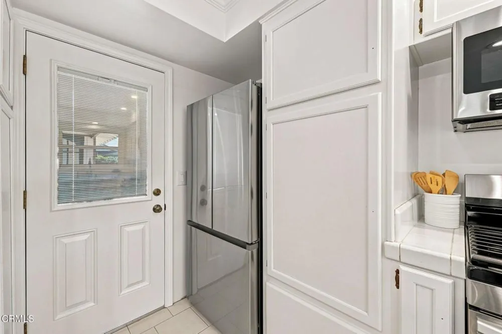 385 Hayes Avenue Ventura, CA 93003