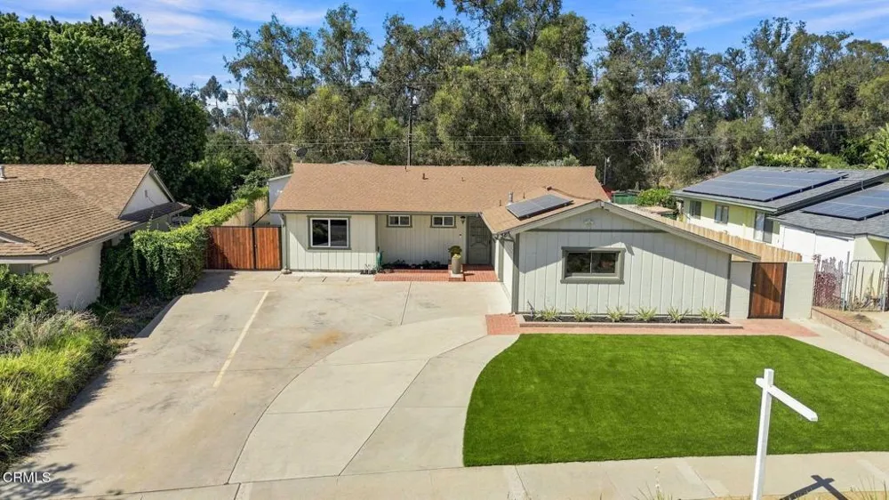 385 Hayes Avenue Ventura, CA 93003