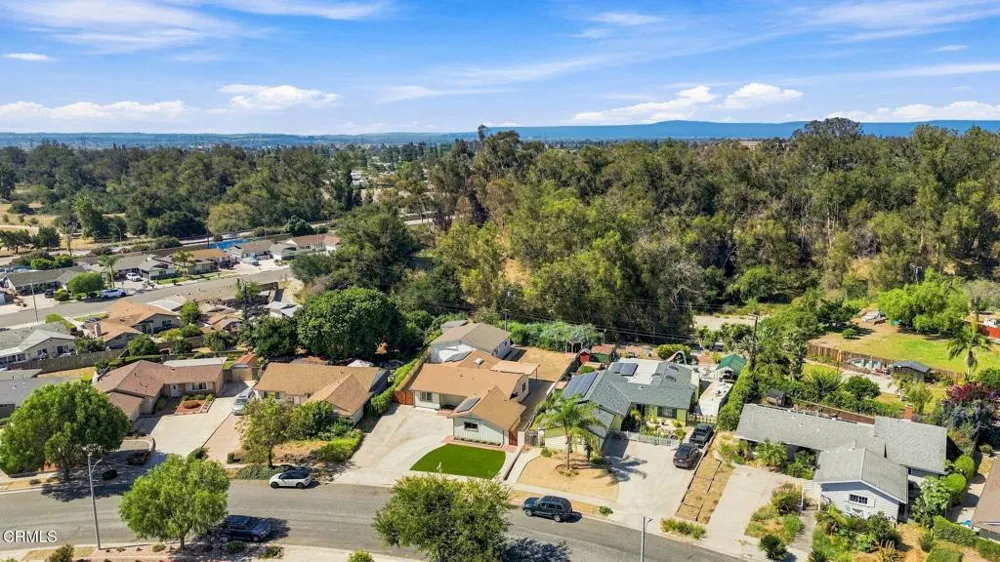 385 Hayes Avenue Ventura, CA 93003