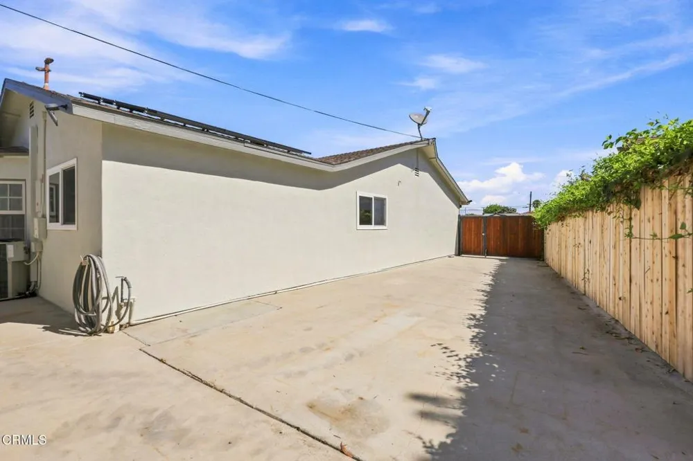 385 Hayes Avenue Ventura, CA 93003