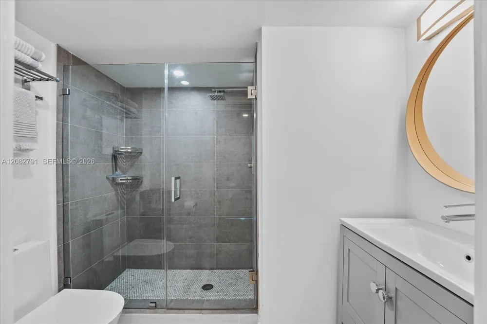 90 Alton Rd #2703 Miami Beach, FL 33139