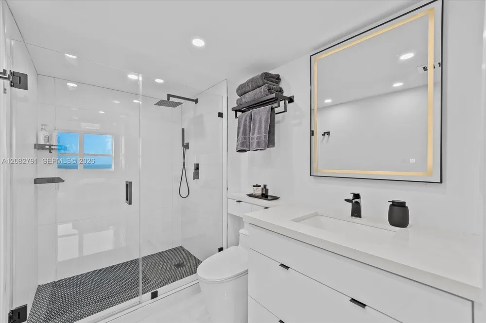 90 Alton Rd #2703 Miami Beach, FL 33139