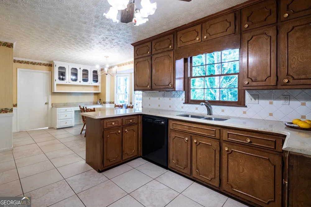 1126 Timothy TER Tucker, GA 30084