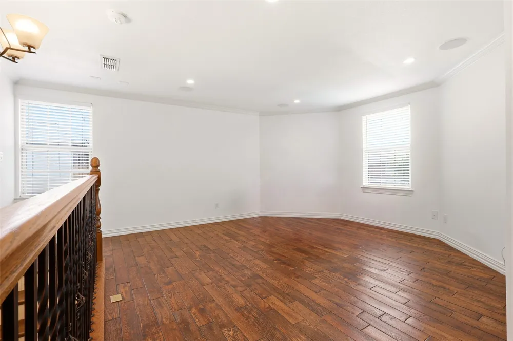 2119 Edgewood Drive Grand Prairie, TX 75052