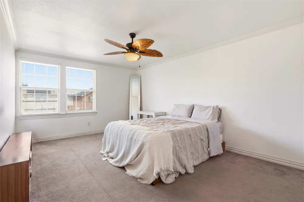 2119 Edgewood Drive Grand Prairie, TX 75052