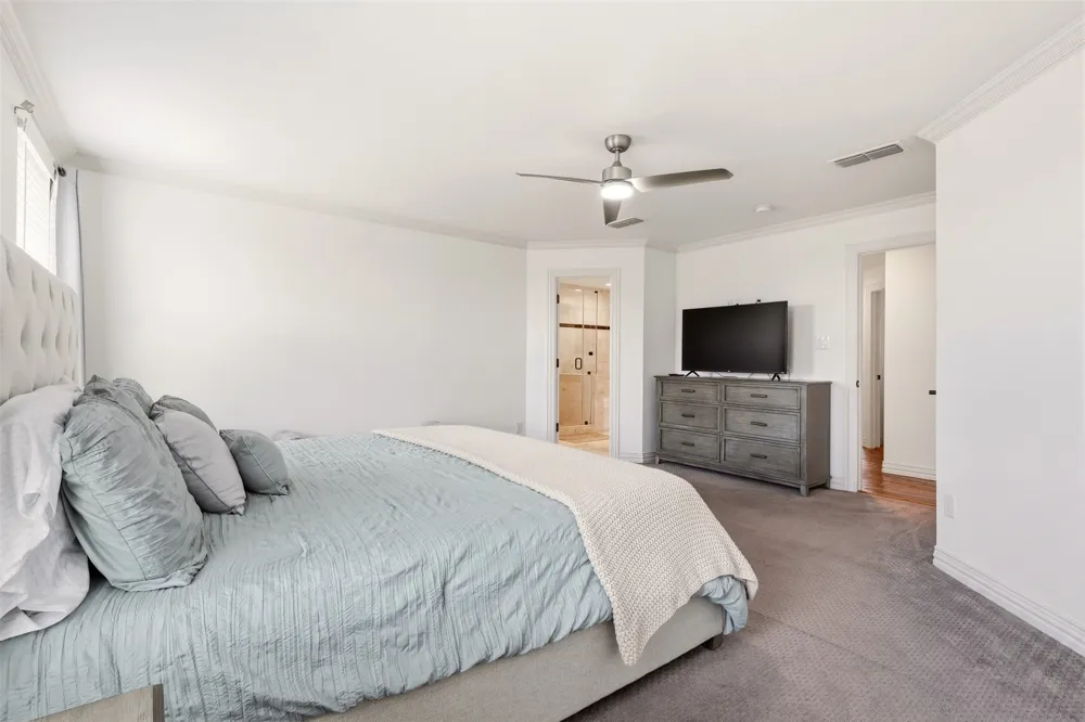 2119 Edgewood Drive Grand Prairie, TX 75052