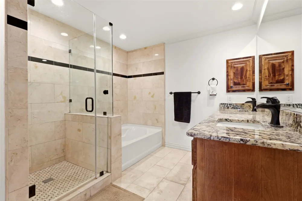 2119 Edgewood Drive Grand Prairie, TX 75052