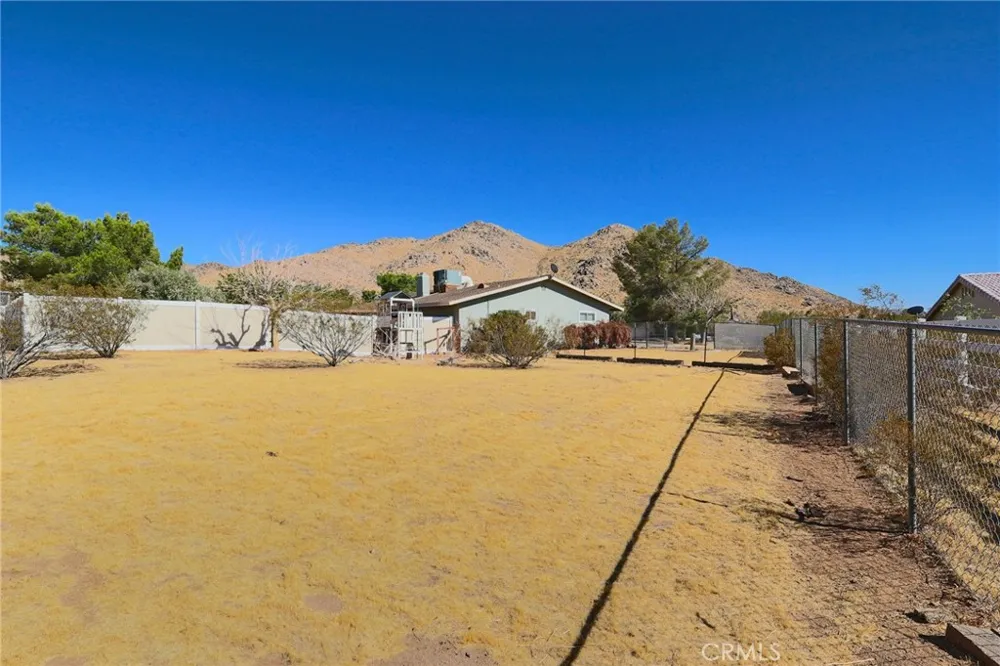 16248 Saint Timothy Apple Valley, CA 92307