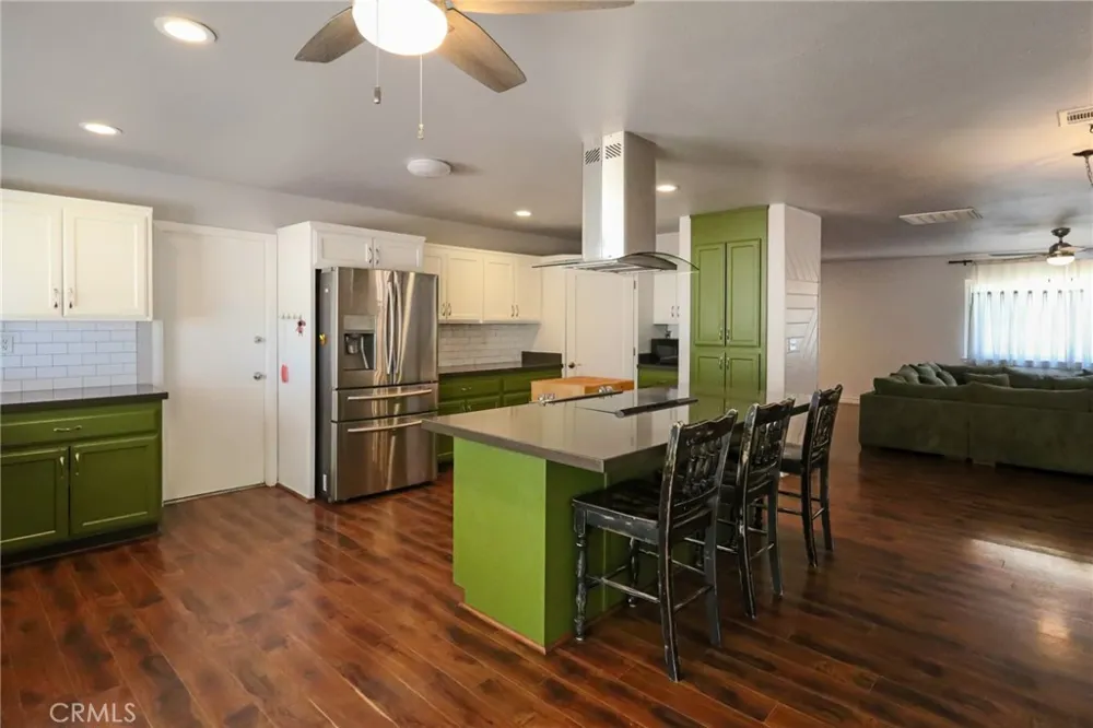 16248 Saint Timothy Apple Valley, CA 92307